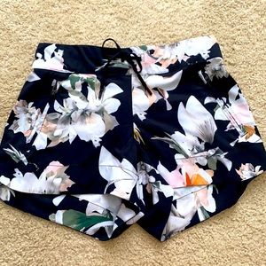 Athleta Hudson Board Short. EUC Size 4